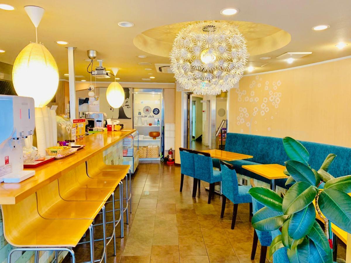 Tokyo Plaza Hotel Экстерьер фото