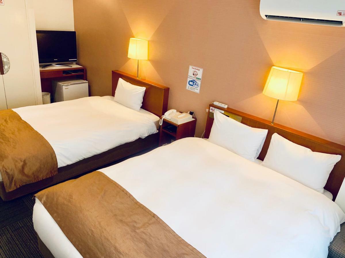 Tokyo Plaza Hotel Экстерьер фото