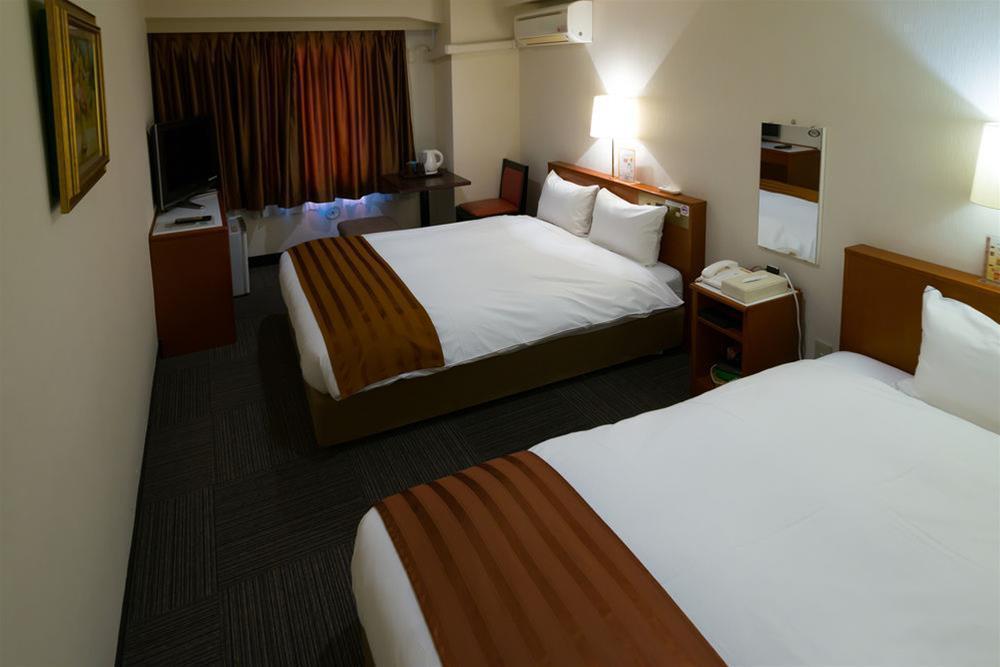 Tokyo Plaza Hotel Экстерьер фото